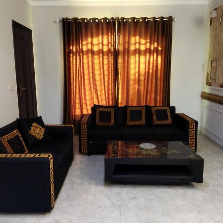 Furnished Private Ground Floor - Pasha House Apartment Lahore Luaran gambar