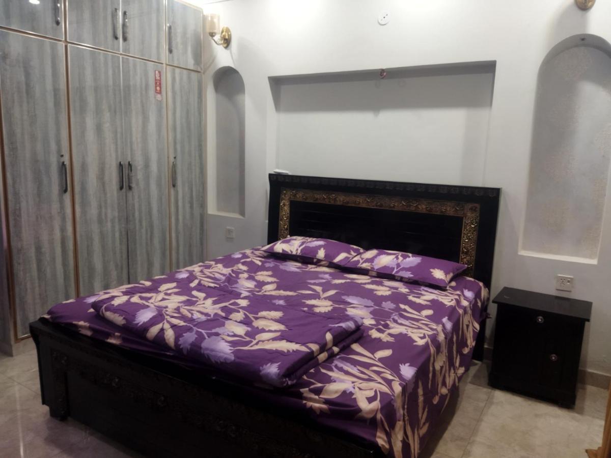 Furnished Private Ground Floor - Pasha House Apartment Lahore Luaran gambar