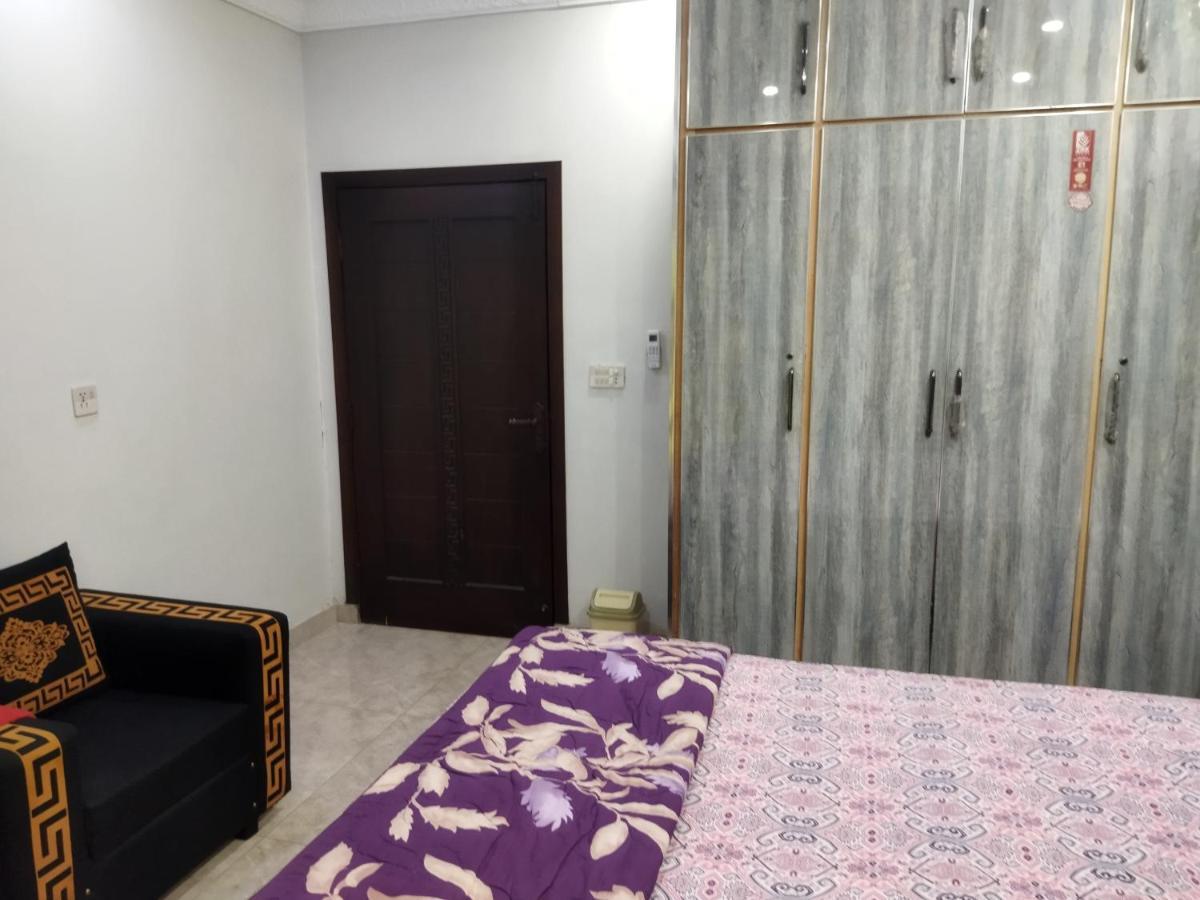 Furnished Private Ground Floor - Pasha House Apartment Lahore Luaran gambar